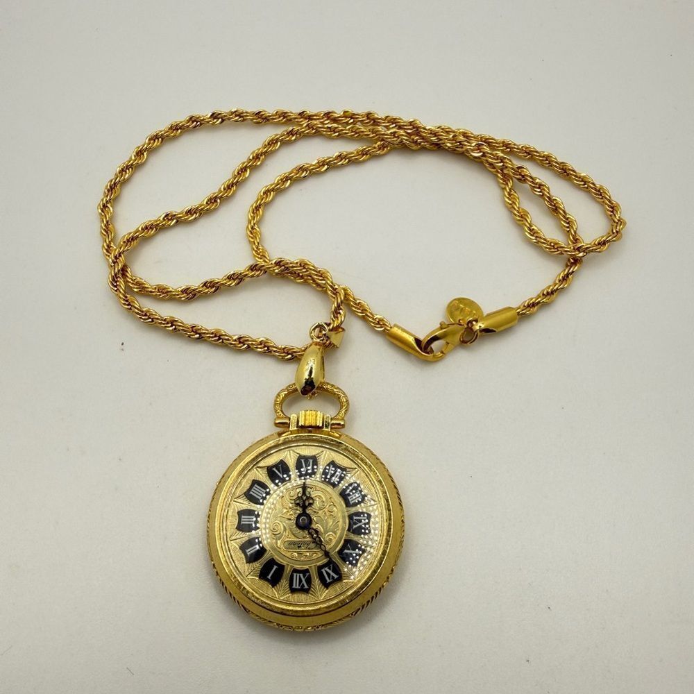 Vintage Chateau Gold Tone Pocket watch on 22",‎ 24kt GP rope necklace!